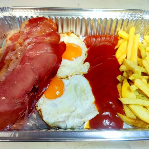 Plato combinado de jamón pasado con 2 huevos, tomate fritos y patatas fritas | TodoTortillas